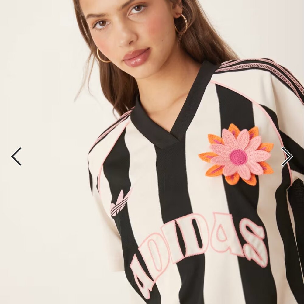 Adidas Originals Summer Glow Jersey XS | Wonder White Black Crochet Flower Badge - Picture 6 of 16